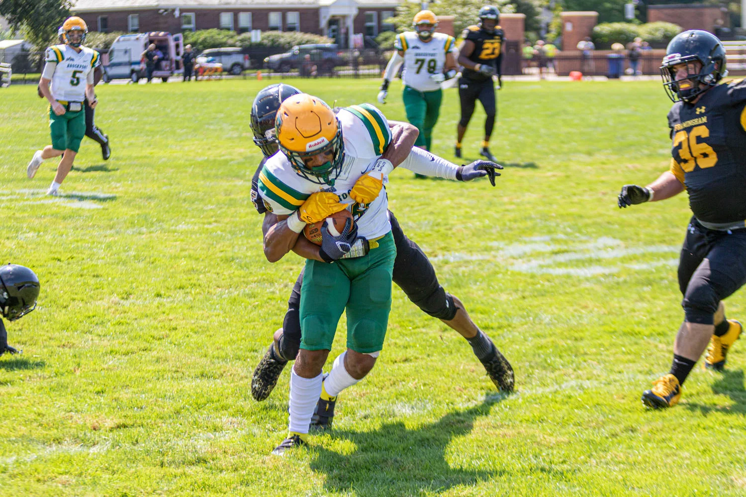WR looking to break free from the defender