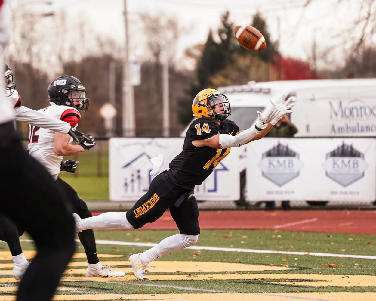 Brockport WR reaching out to make the catch