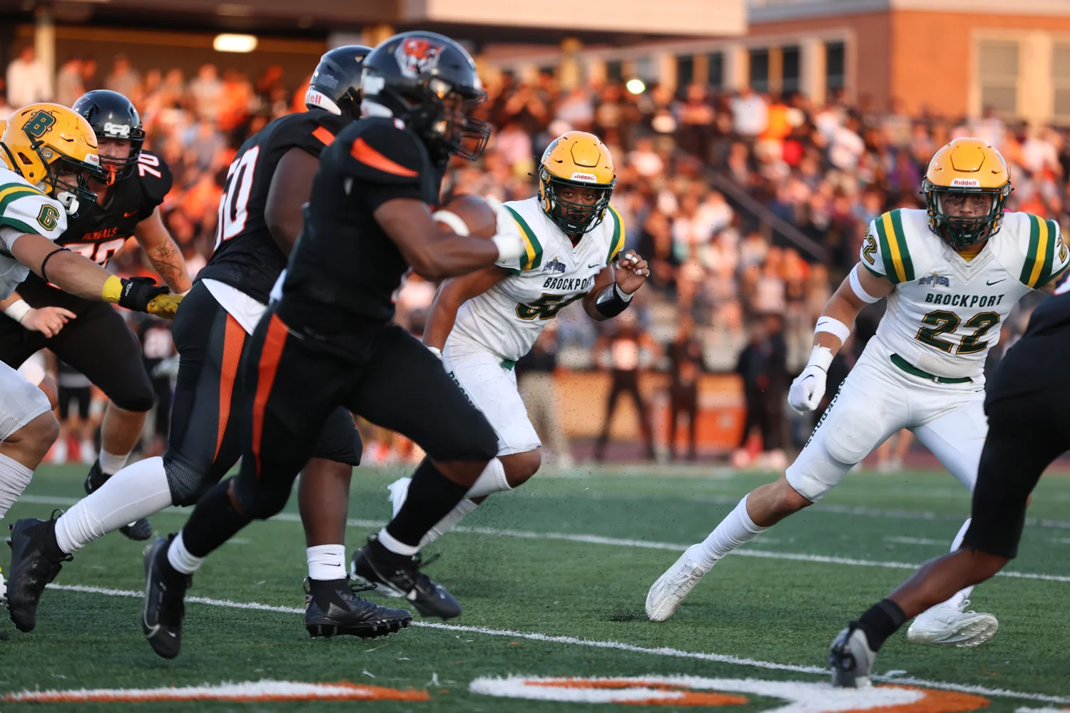LB has eyes on the RB