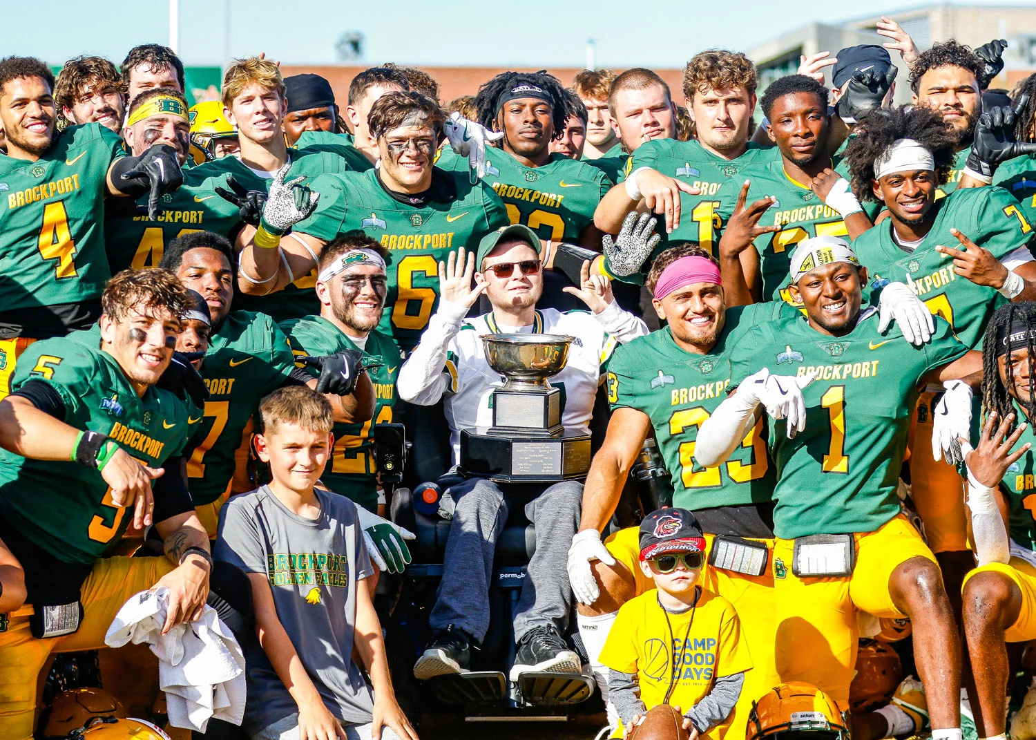 Team pic with the Trophy